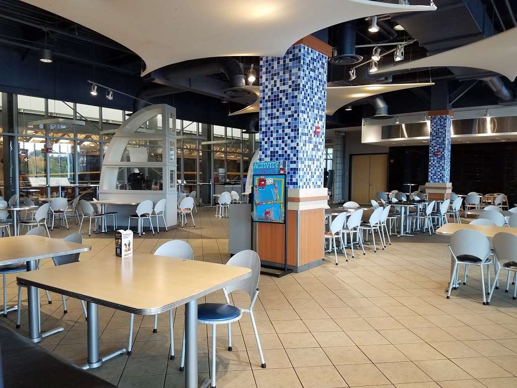 McDonalds | 14390 Air and Space Museum Pkwy, Chantilly, VA 20151, USA | Phone: (703) 996-8609