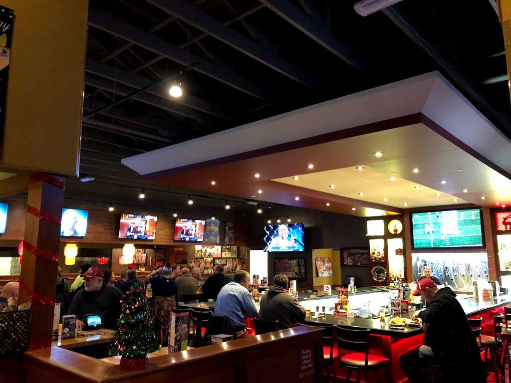 Applebees Grill + Bar | 11860 N, US-31, Edinburgh, IN 46124, USA | Phone: (812) 526-2376