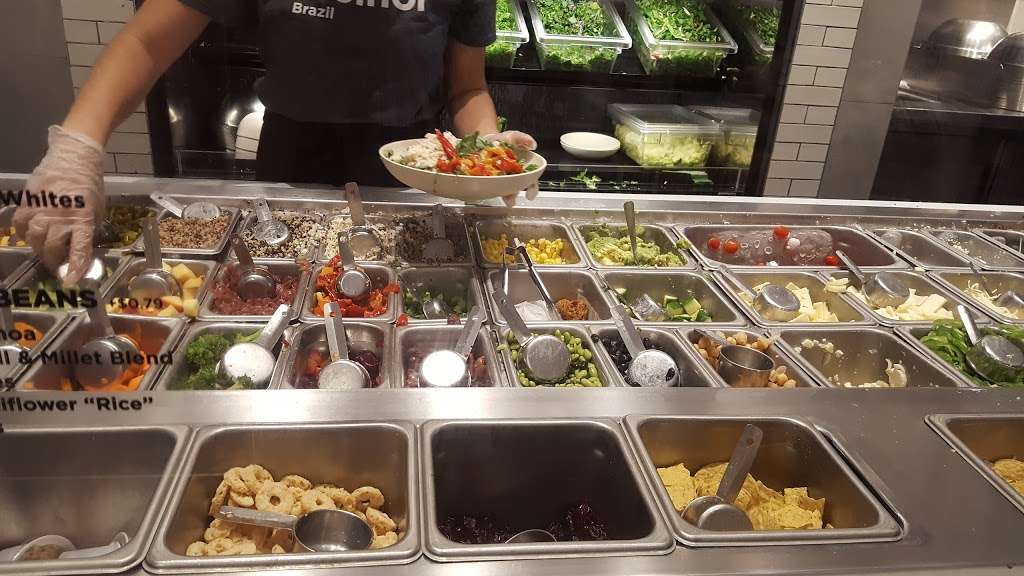 Chopt Creative Salad Co. | 14 Lawrence St, Dobbs Ferry, NY 10522, USA | Phone: (914) 279-0430