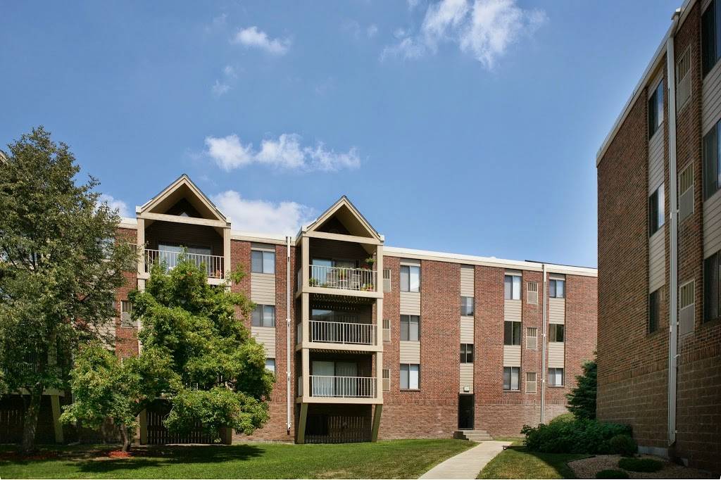 Westwind Apartments | 275 Shelard Pkwy, St Louis Park, MN 55426, USA | Phone: (952) 260-8728