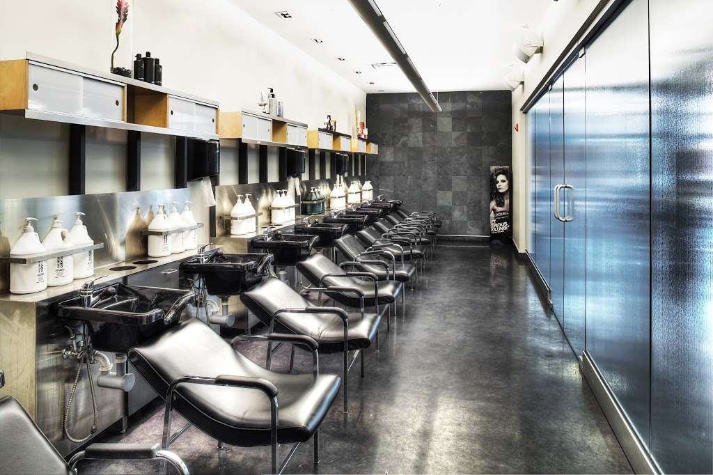 Paul Mitchell The School Orlando | 1285 Oviedo Mall Boulevard, Oviedo, FL 32765 | Phone: (866) 368-7447