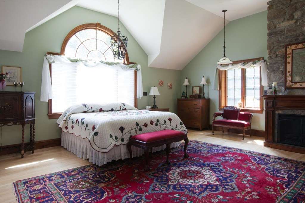 French Country Manor | 64 Snyder Hollow Rd, New Providence, PA 17560, USA | Phone: (717) 284-1999