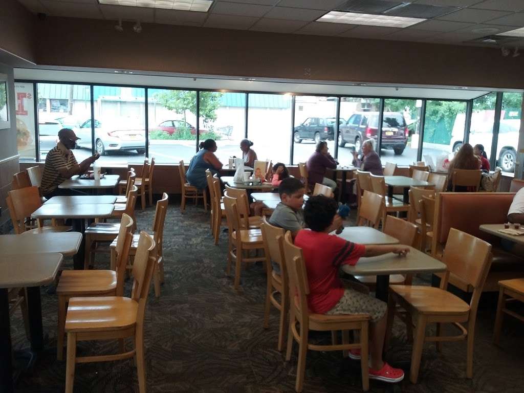 Wendys | 4330 Boston Rd, Bronx, NY 10475, USA | Phone: (718) 325-8750