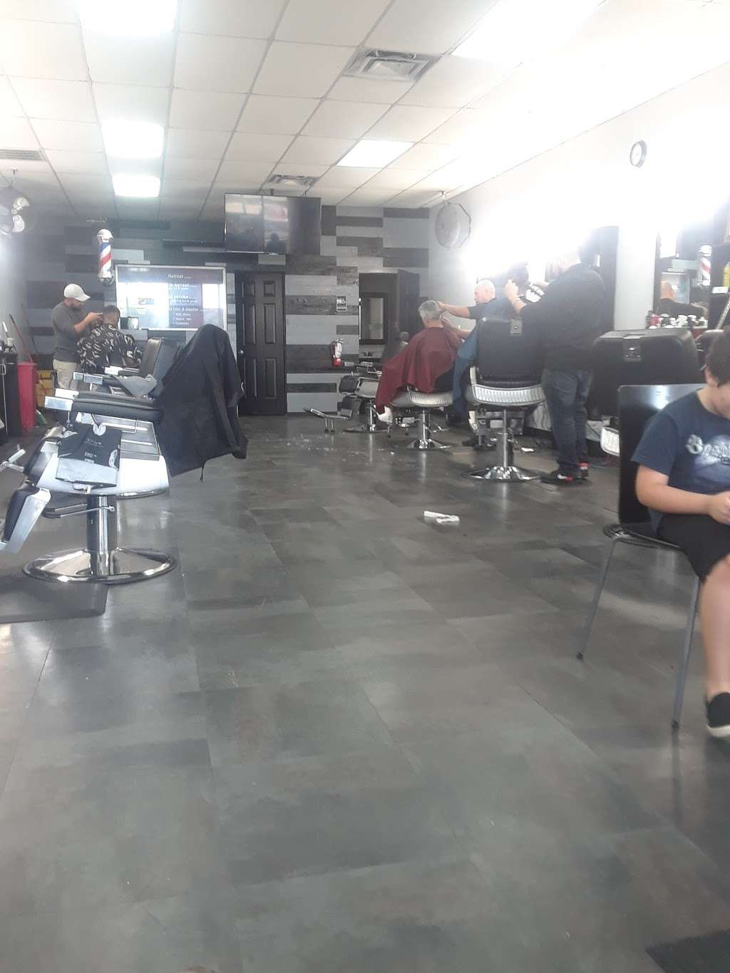 Authentic Cuts Barbershop | 2909 Canoe Creek Rd, St Cloud, FL 34772, USA | Phone: (407) 744-7328