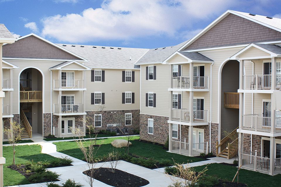 The Residences at Liberty Crossing | 70 Liberty Commons Rd, Columbus, OH 43235, USA | Phone: (614) 985-3292