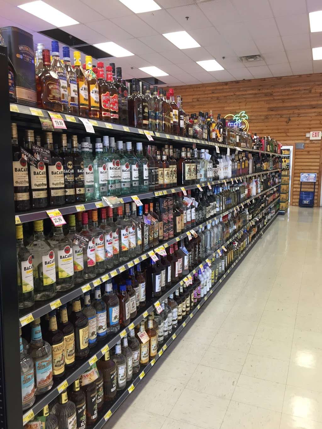 Franks Liquor | 58 W Market St Suite C, Elkhorn, WI 53121, USA | Phone: (262) 723-7747