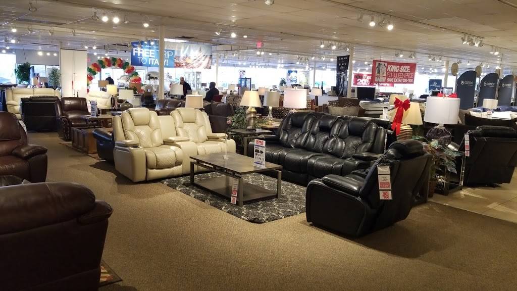 Gardner-White Furniture | 20999 Groesbeck Hwy, Warren, MI 48089, USA | Phone: (586) 776-8860