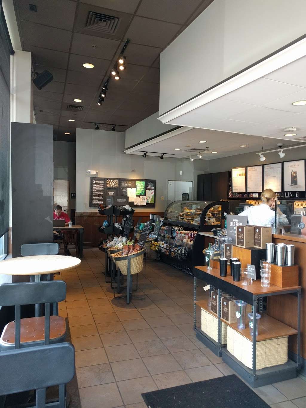 Starbucks | 4895 West Chester Pike, Newtown Square, PA 19073 | Phone: (610) 353-4951