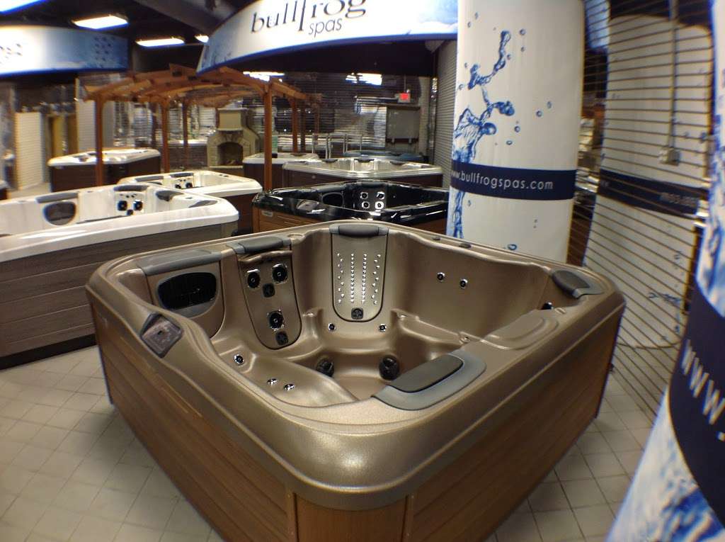 Best Hot Tubs and Spas | 1050 Broadhollow Rd, Farmingdale, NY 11735, USA | Phone: (631) 465-0175