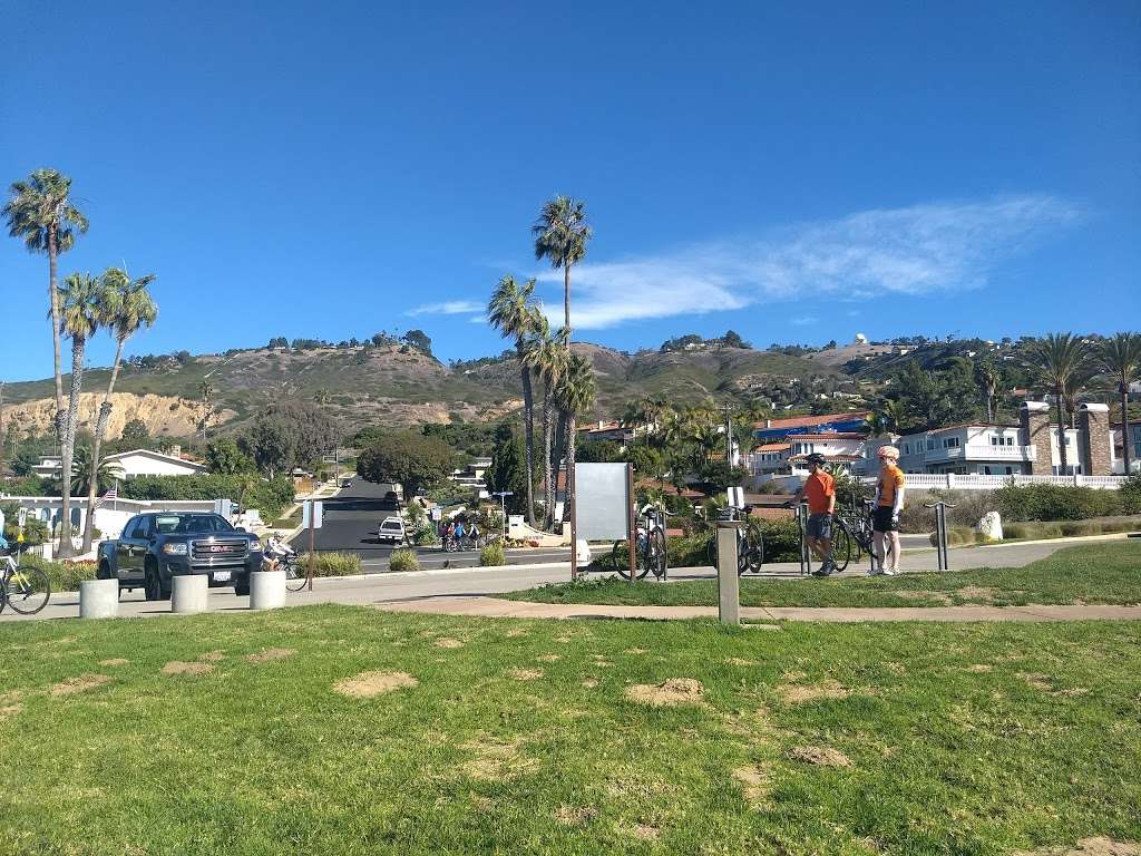 Marilyn Ryan Sunset Point Park | 1 Trump National Dr, Rancho Palos Verdes, CA 90275 | Phone: (310) 544-5260
