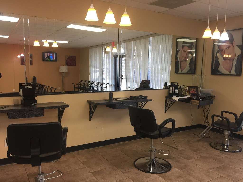 Lupitas Artistic Hair Salon | 4102 Yellowstone Dr, Pasadena, TX 77504, USA | Phone: (281) 487-9100