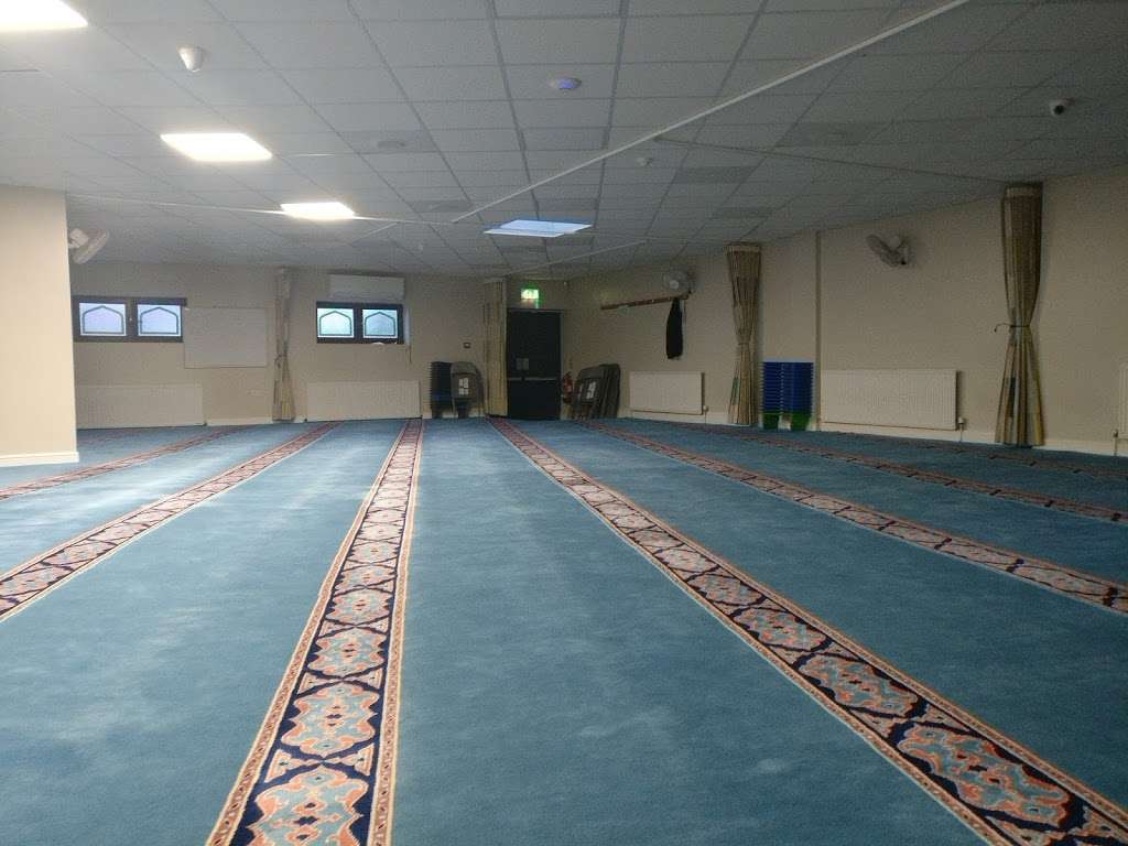 Beacon Tree Masjid | 798 Green Ln, Dagenham RM8 1YT, UK | Phone: 020 8590 3990