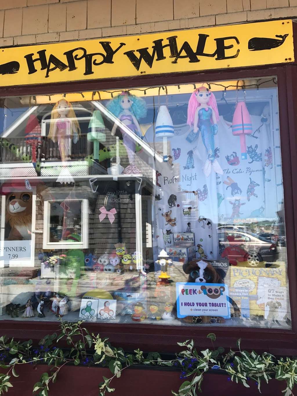 Happy Whale | 59 Bearskin Neck, Rockport, MA 01966 | Phone: (978) 546-6331