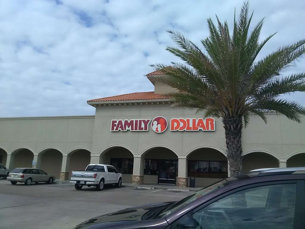 Family Dollar | 2275 State Hwy 87 #13, Crystal Beach, TX 77650, USA | Phone: (409) 684-8607