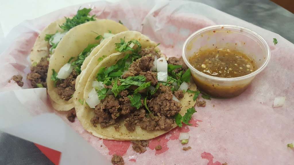 Droopys Gyros | 1275 Sheridan Rd N, Winthrop Harbor, IL 60096, USA | Phone: (847) 872-2200