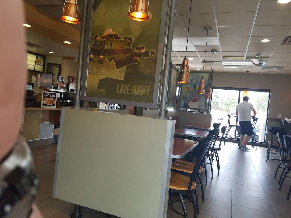 Jack in the Box | 400 S Interstate Highway, 45, Ferris, TX 75125, USA | Phone: (972) 544-2375