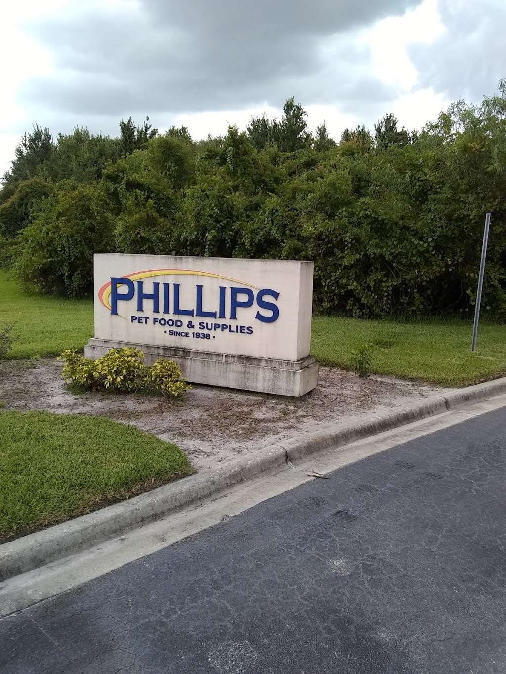 Phillips Feed & Pet Supplies | 4350 Amberjack Blvd, Plant City, FL 33566, USA