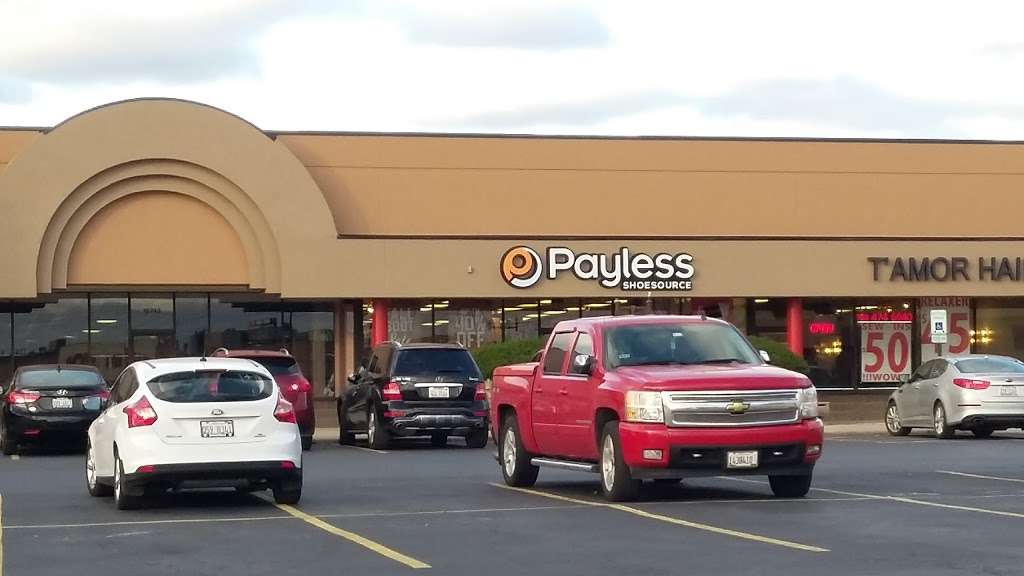 Payless ShoeSource | 16745 Torrence Ave, Lansing, IL 60438, USA | Phone: (708) 474-0337