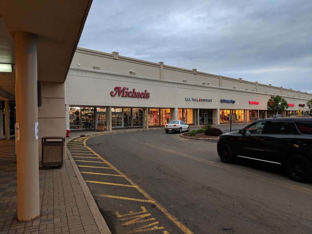 Interstate Shopping Center Ramsey Nj 07446 Usa