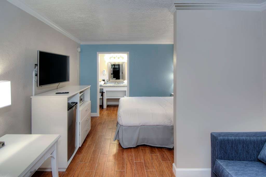 Melbourne All Suites Inn | 4455 W New Haven Ave, Melbourne, FL 32904 | Phone: (321) 724-5840