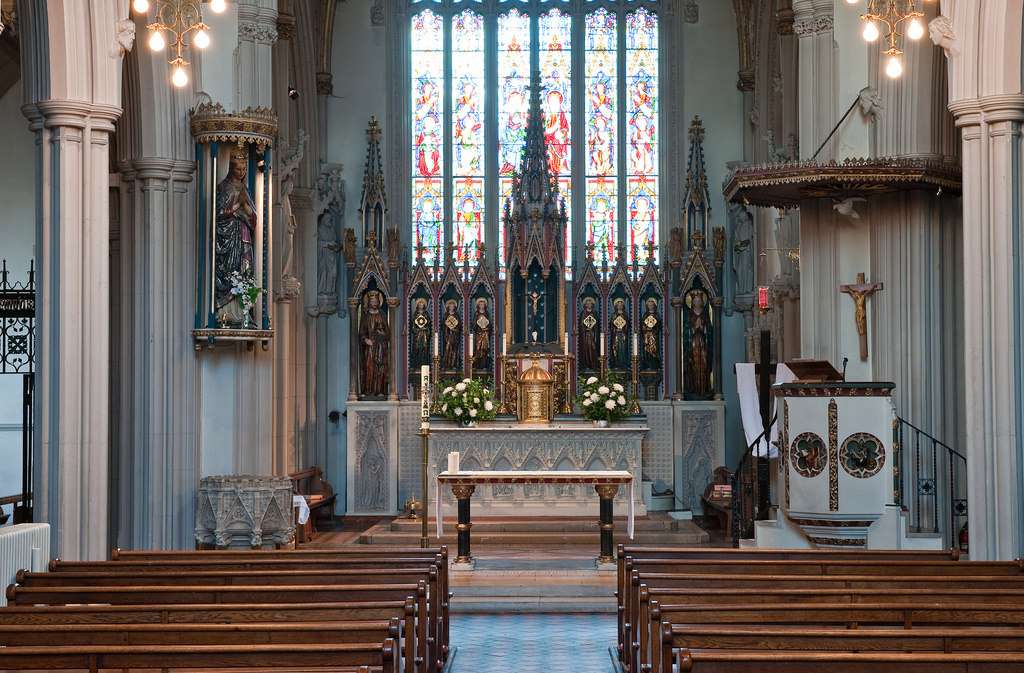 St. Mary’s Catholic Church of Our Lady of Victories | 8 Clapham Park Rd, London SW4 7AP, UK | Phone: 020 7498 3005