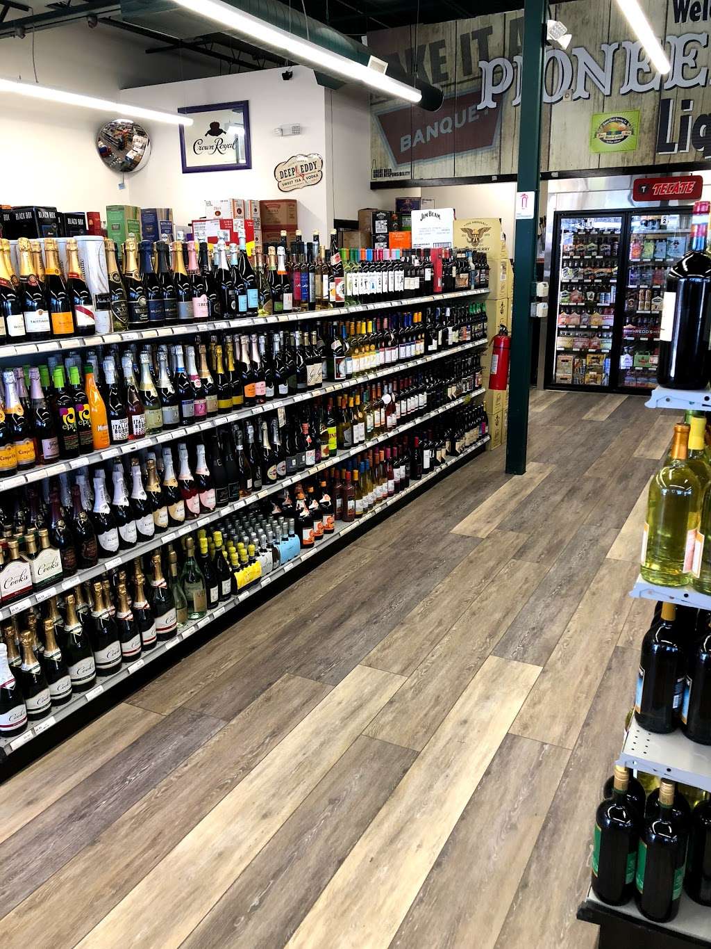 Pioneer Hills Liquor | 5590 S Parker Rd, Aurora, CO 80015, USA | Phone: (720) 377-1044