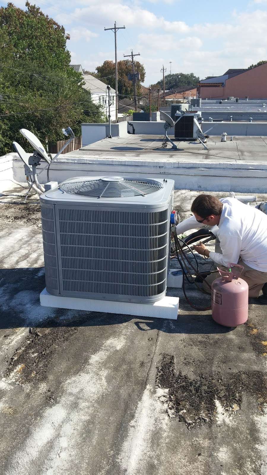 Ethan Clark Air Conditioning | 1320 Rothwell St, Houston, TX 77002, USA | Phone: (713) 236-1119