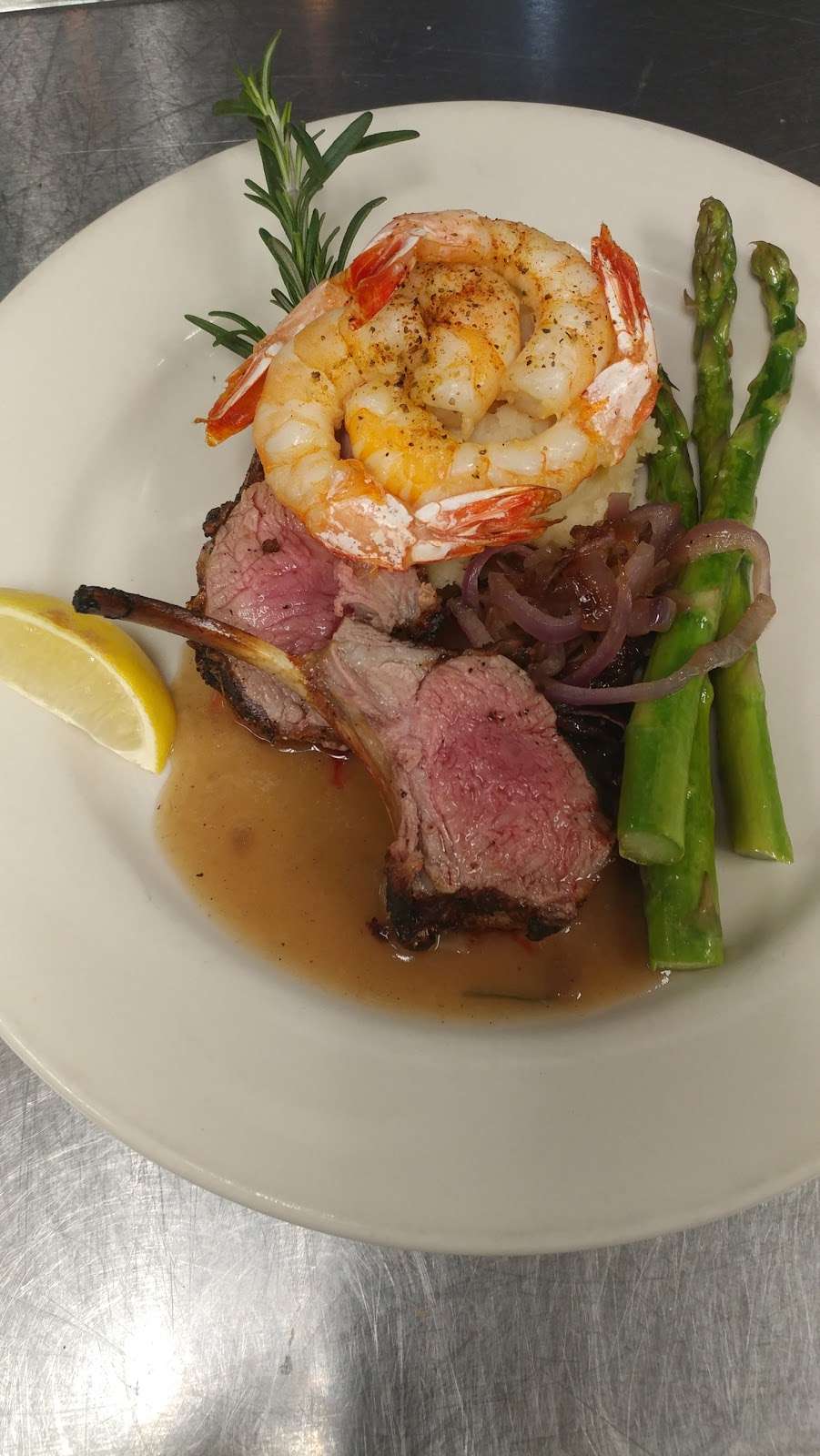 Moorings Bistro | 875 Harry S. Truman Pkwy, Annapolis, MD 21401, USA | Phone: (410) 224-9886