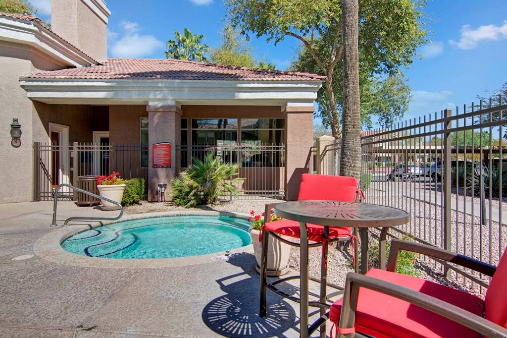 Dobson Towne Centre Apartment Homes | 1817 N Dobson Rd, Chandler, AZ 85224, USA | Phone: (480) 565-6463