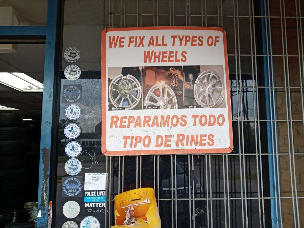 Puebla Tires | 9700 Club Creek Dr, Houston, TX 77036 | Phone: (832) 348-0956