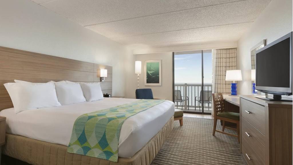 Radisson Hotel Corpus Christi Beach | 3200 E, Surfside Blvd, Corpus Christi, TX 78402, USA | Phone: (361) 883-9700