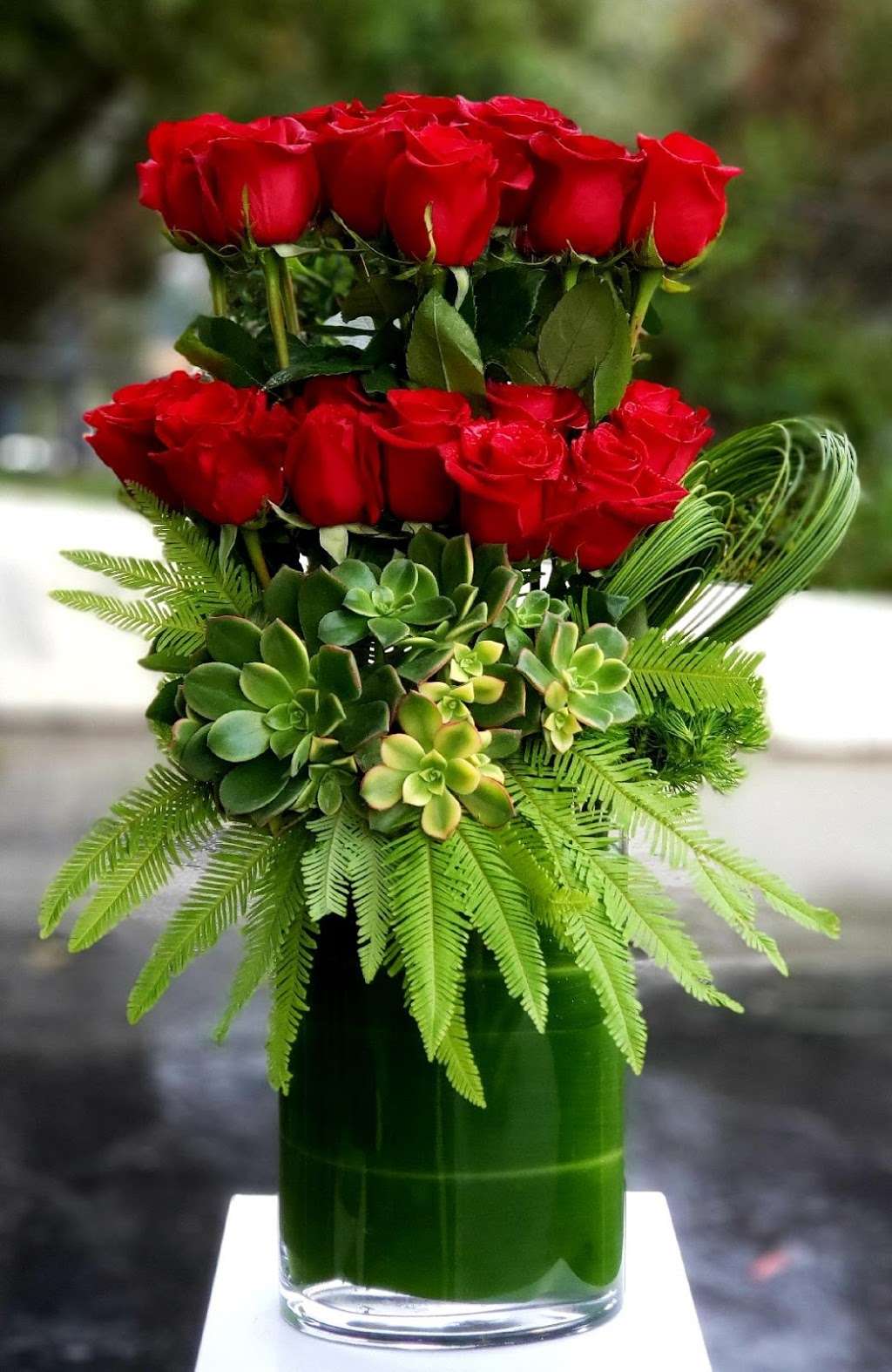 Floral Designs by Daves Flowers | 4738 Hollywood Blvd, Los Angeles, CA 90027, USA | Phone: (323) 666-4391