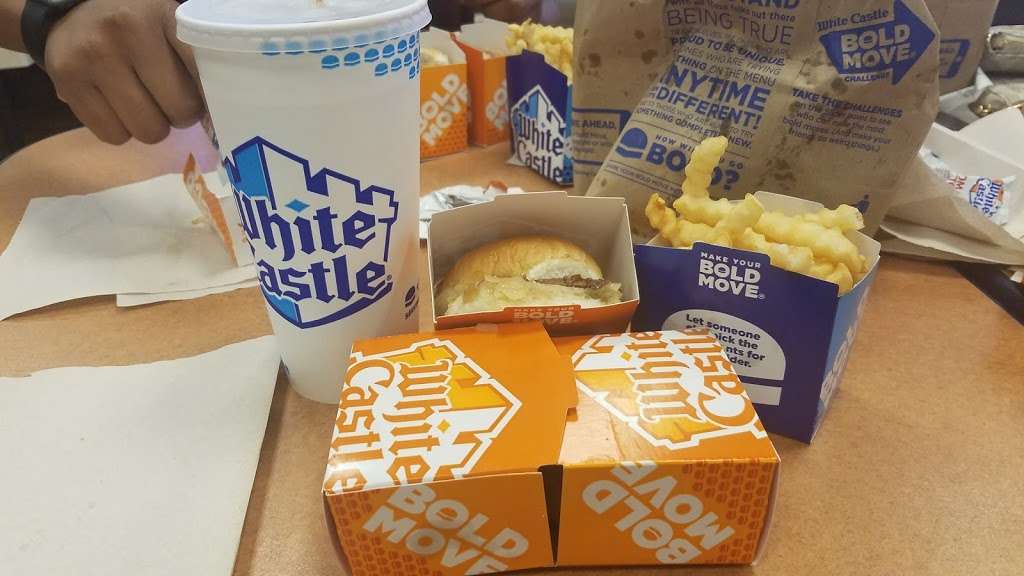 White Castle | 1400 W 79th St, Chicago, IL 60620, USA | Phone: (773) 651-1763