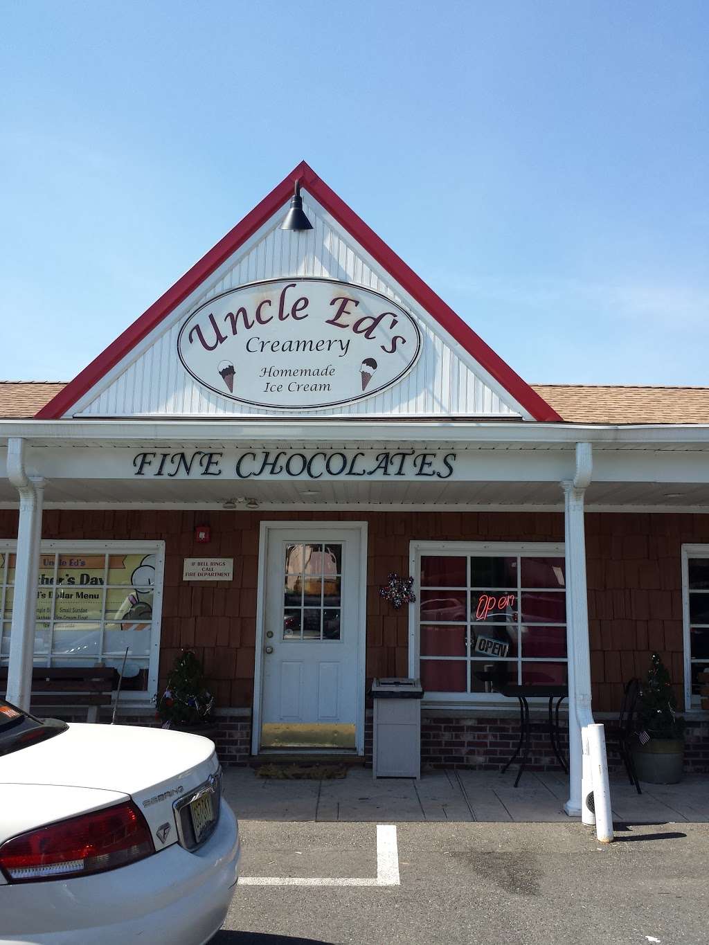 Uncle Eds Creamery | 155 W Delaware Ave, Pennington, NJ 08534, USA | Phone: (609) 818-0100