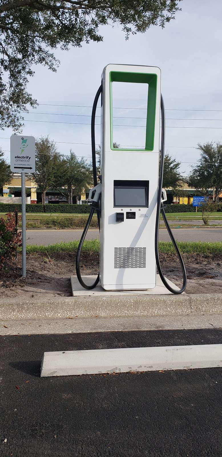 Florida mall Electric Car Charging station | Orlando, FL 32809, USA