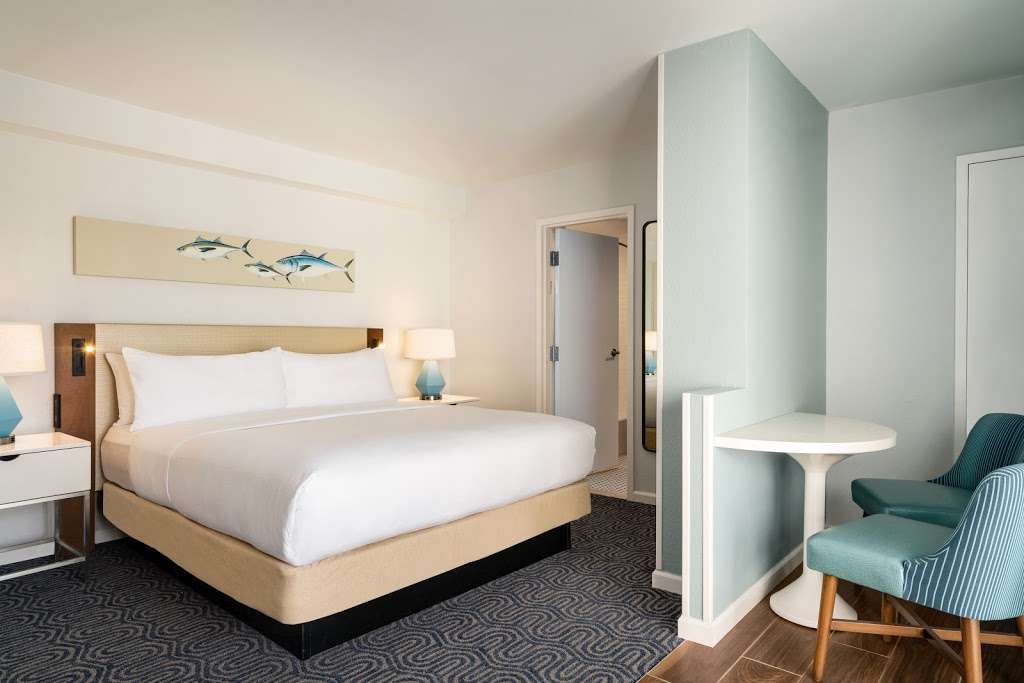 DoubleTree by Hilton Ocean City Oceanfront | 3301 Atlantic Ave, Ocean City, MD 21842, USA | Phone: (410) 289-1234