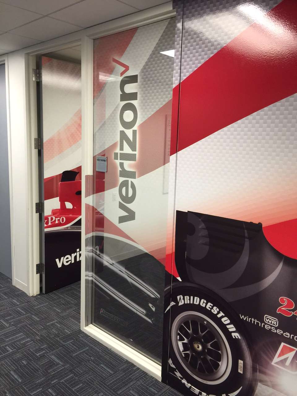 Ads On Wheels, Inc. | 1 Commercial Ave, Bedford, MA 01730, USA | Phone: (800) 237-6694