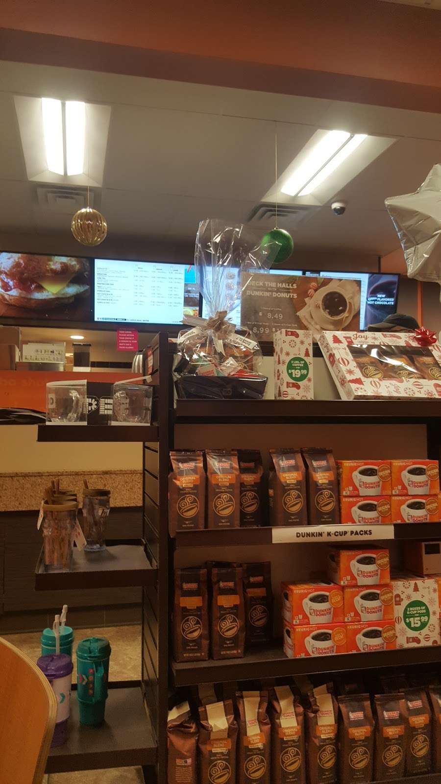 Dunkin | 6 Lord Square, Ipswich, MA 01938, USA | Phone: (978) 356-0130