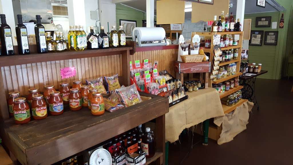 Wills Doggn It deli and market | 1301 Spencer Mountain Rd, Gastonia, NC 28054, USA | Phone: (704) 479-1395