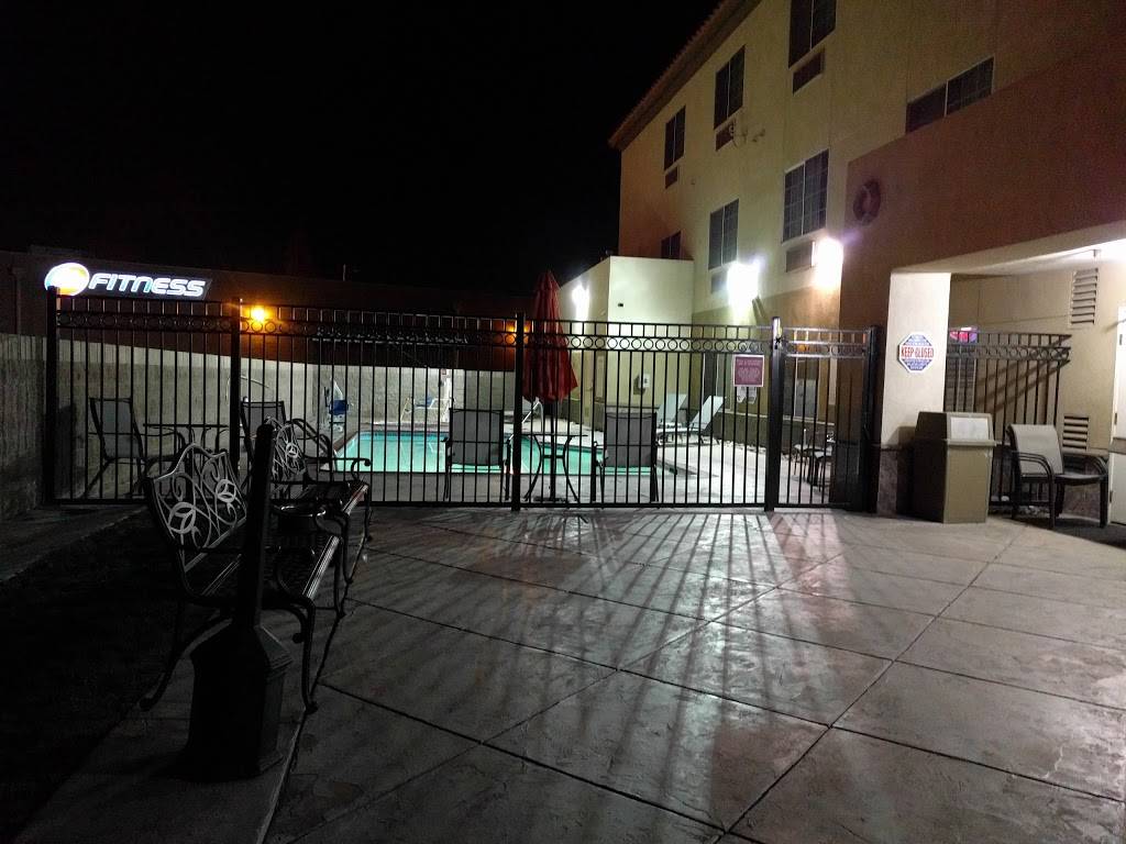 Comfort Suites | 3115 Camino Del Rio Ct, Bakersfield, CA 93308 | Phone: (661) 325-8000