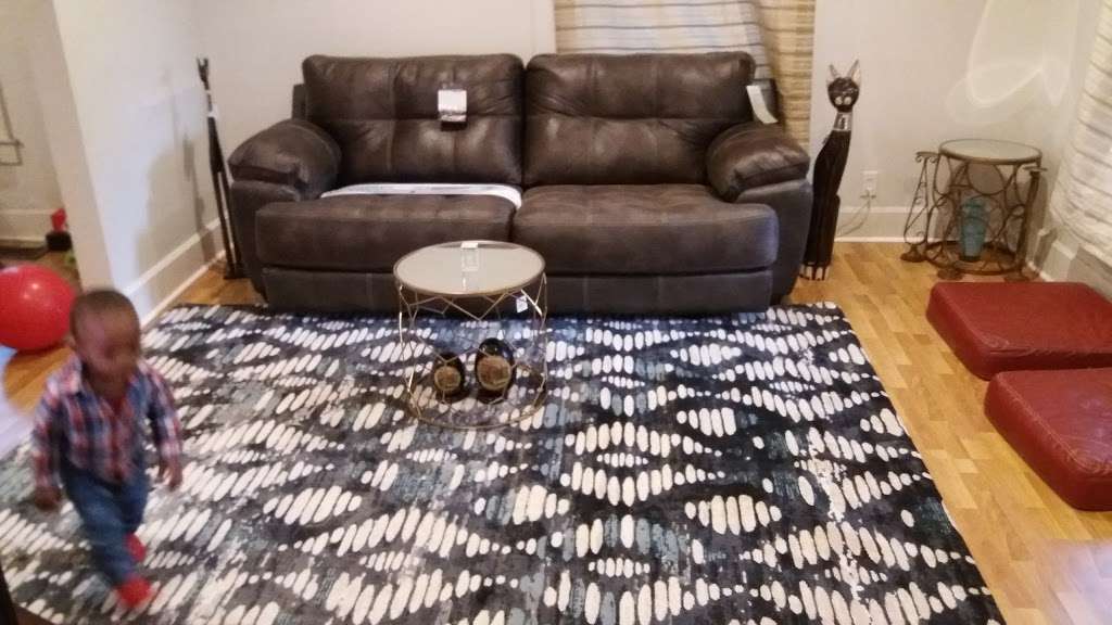 At Home, 4641 Lafayette Rd, Indianapolis, IN 46254, USA