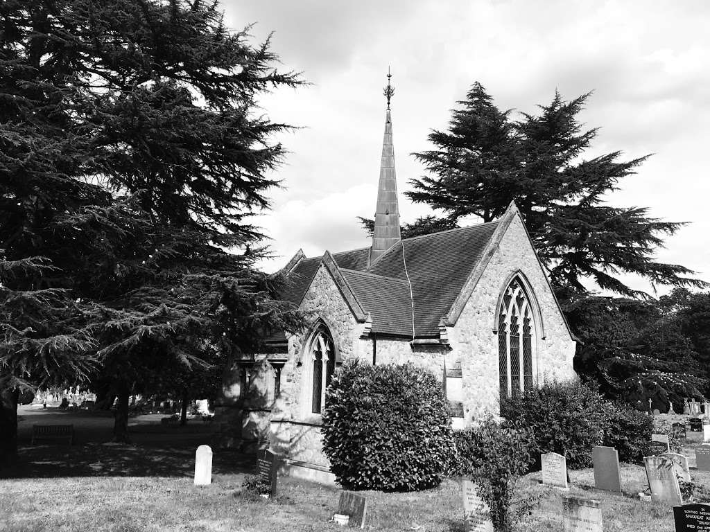 Richmond Cemetery | Grove Rd, Richmond TW10, UK | Phone: 020 8876 4511