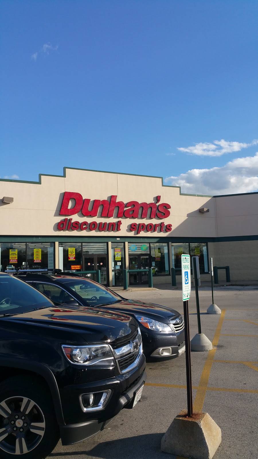Dunhams Sports | 2550 S 108th St, West Allis, WI 53227, USA | Phone: (414) 543-7650