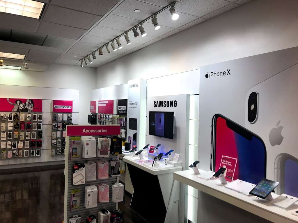 T-Mobile | 1025 Westminster Mall #1108, Westminster, CA 92683 | Phone: (714) 892-3942