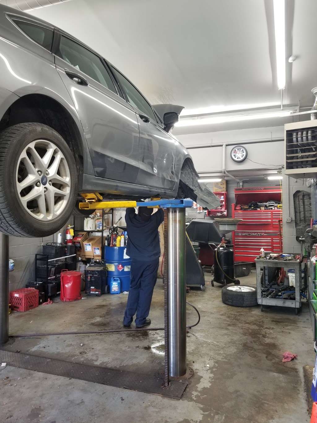 Auto Repair of Northbrook | 1975 Shermer Rd, Northbrook, IL 60062, USA | Phone: (847) 498-6677