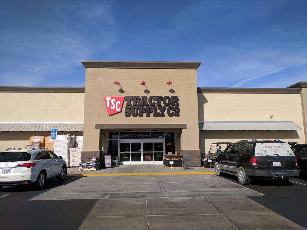 Tractor Supply Co. | 3747 E Palmdale Blvd, Palmdale, CA 93550, USA | Phone: (661) 575-9575