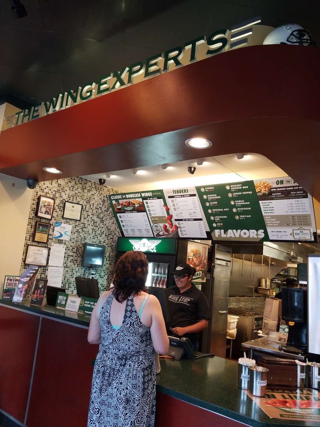 Wingstop | 178B Elmora Ave, Elizabeth, NJ 07202, USA | Phone: (908) 558-9464