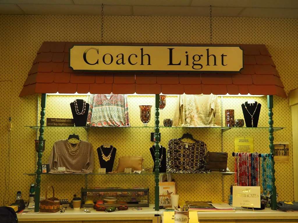 Coach Light | 545 Main St, Osawatomie, KS 66064, USA | Phone: (913) 755-2514