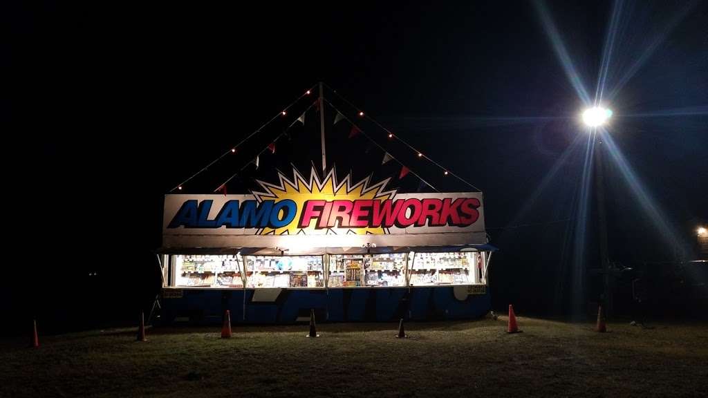 Alamo Fireworks | 24193 Boerne Stage Rd, San Antonio, TX 78255, USA | Phone: (210) 667-1106
