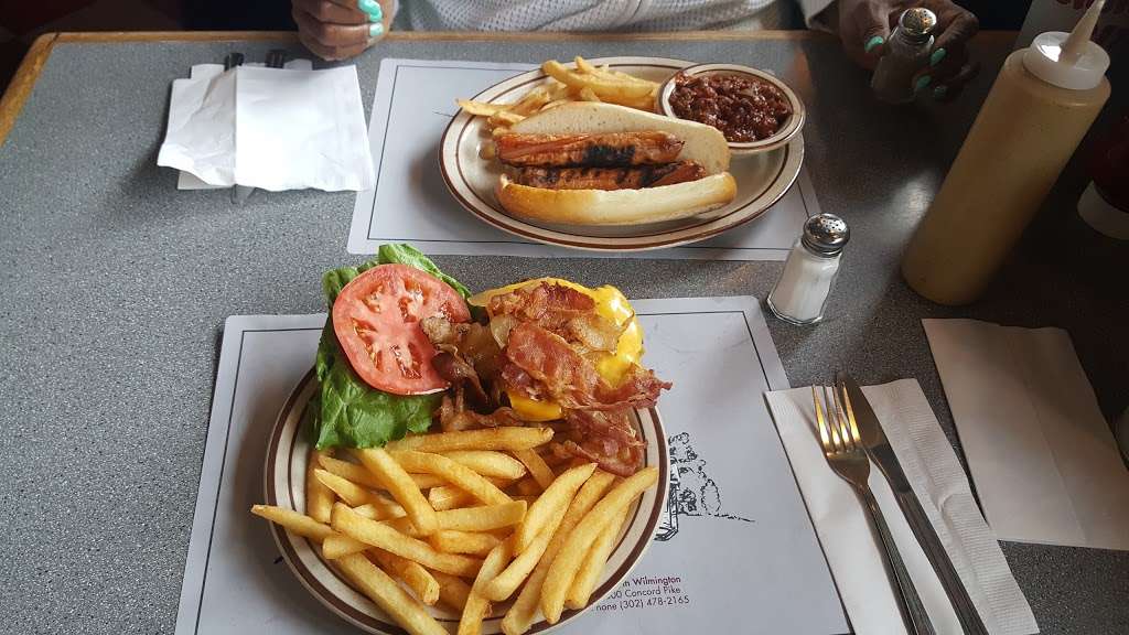 Charcoal Pit | 2600 Concord Pike, Wilmington, DE 19803, USA | Phone: (302) 478-2165